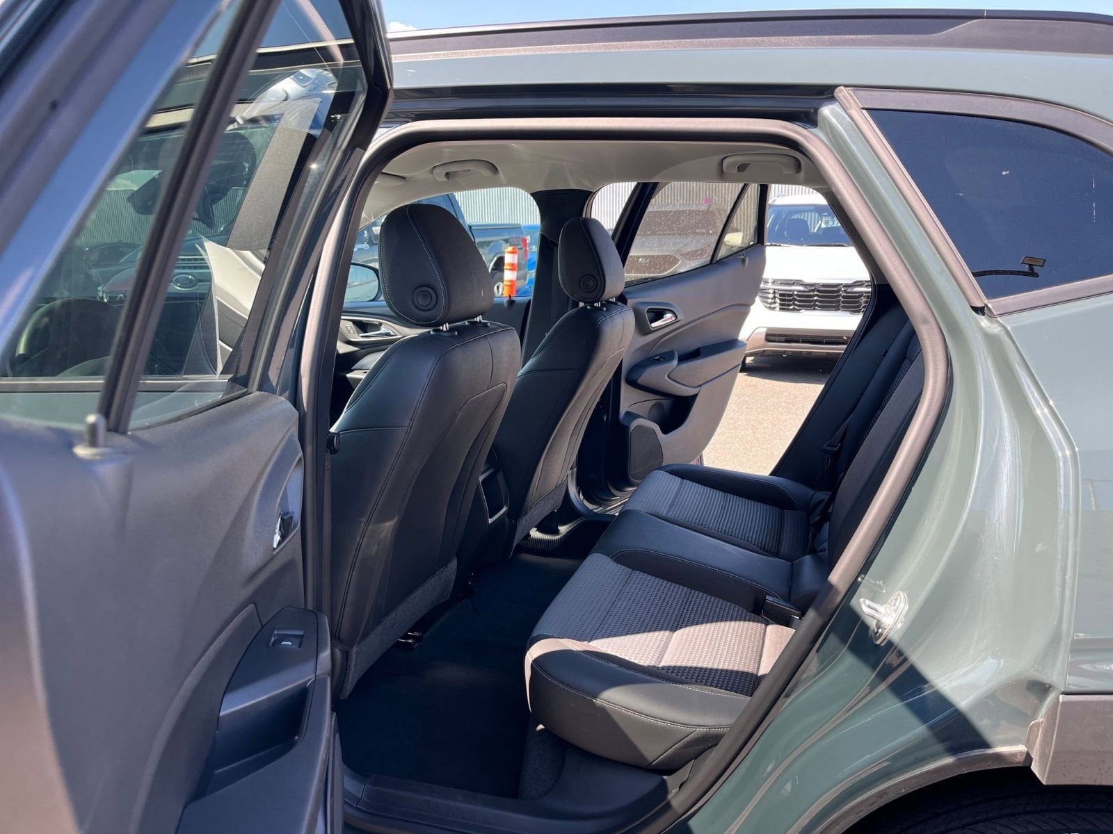 Thumbnail: 2025 Chevrolet Trax - 25