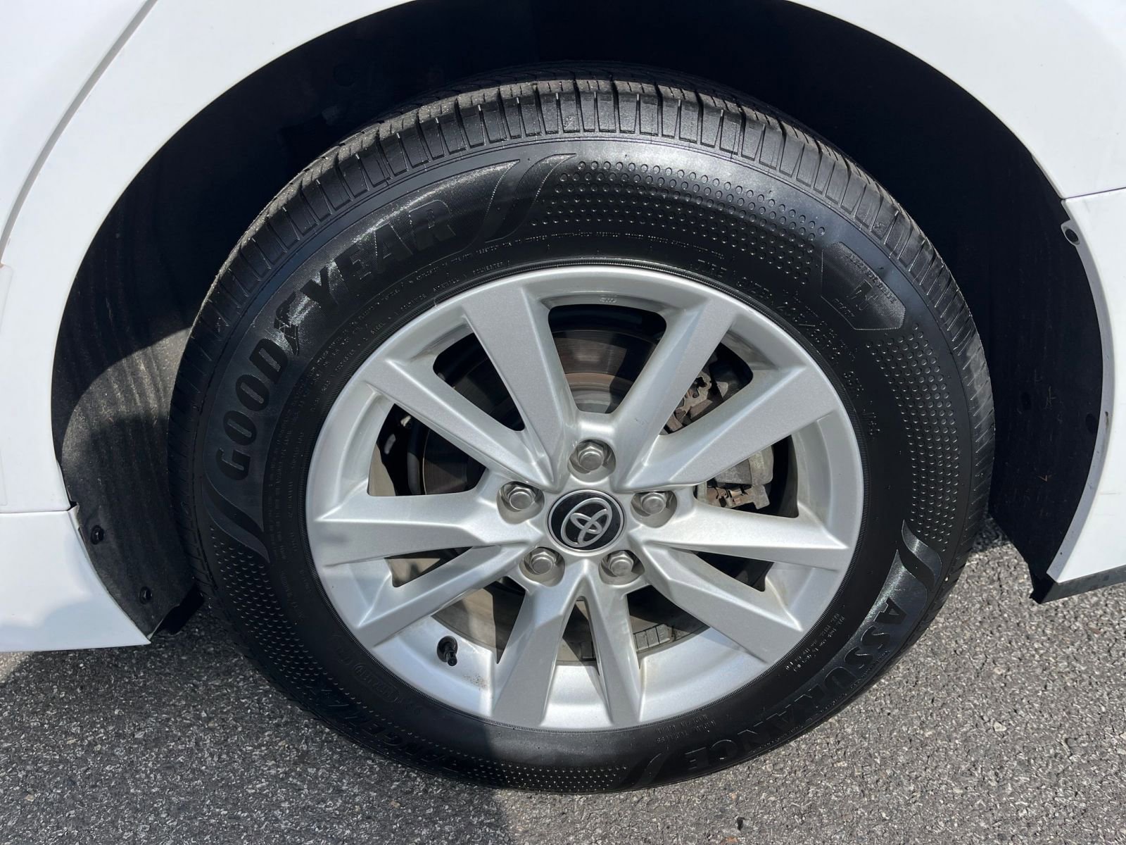 Thumbnail: 2025 Toyota Camry - 29