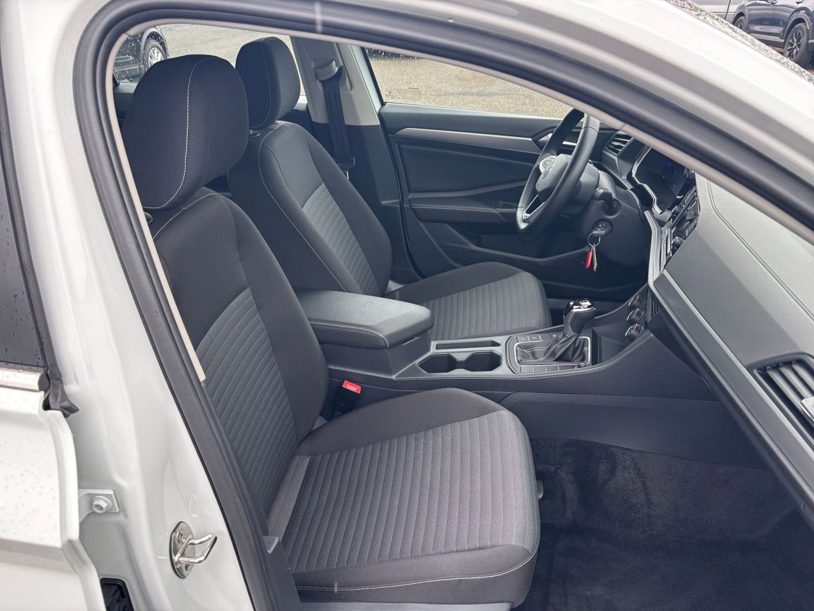 2024 Volkswagen Jetta S 27