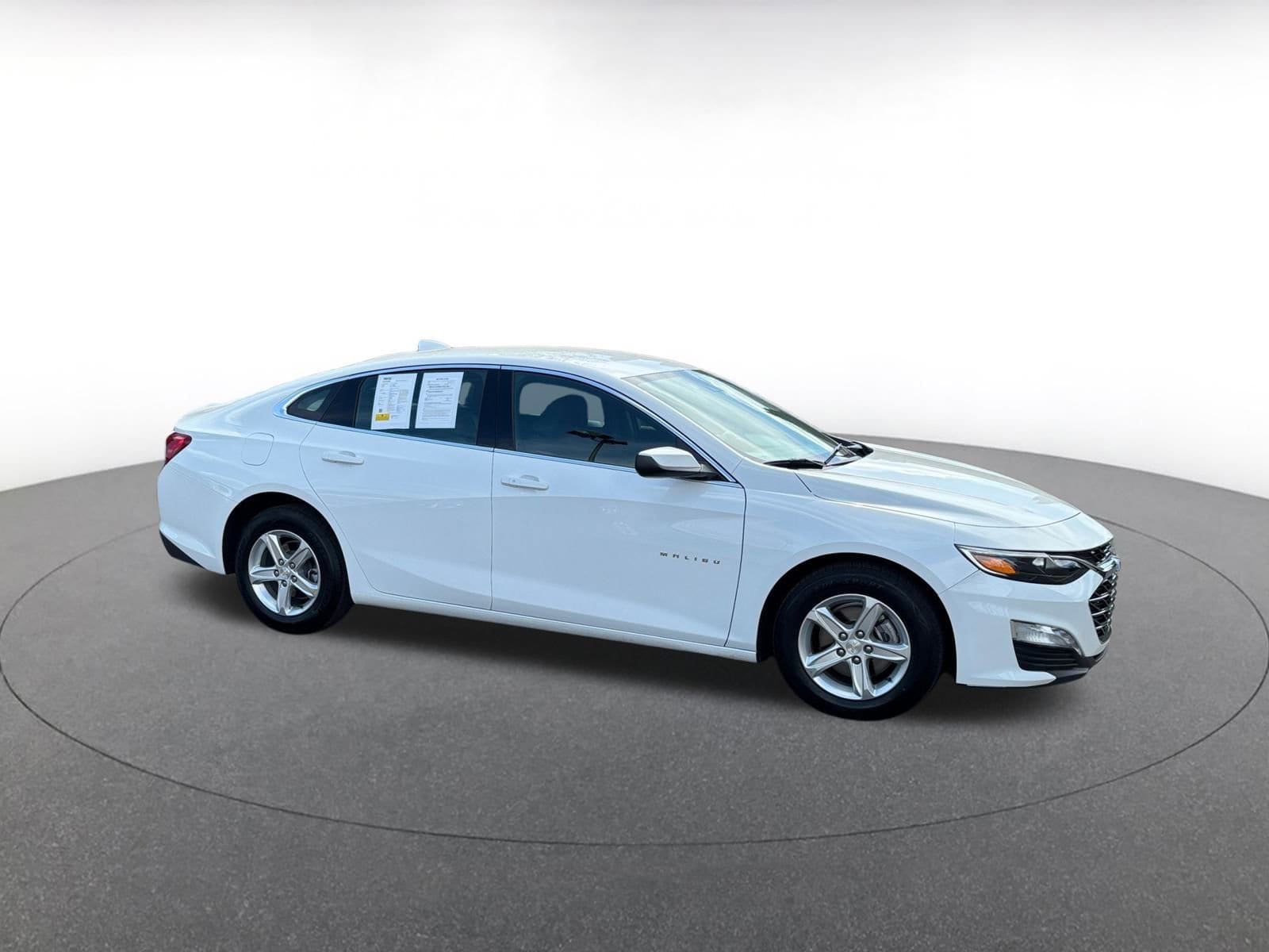 Thumbnail: 2024 Chevrolet Malibu - 1