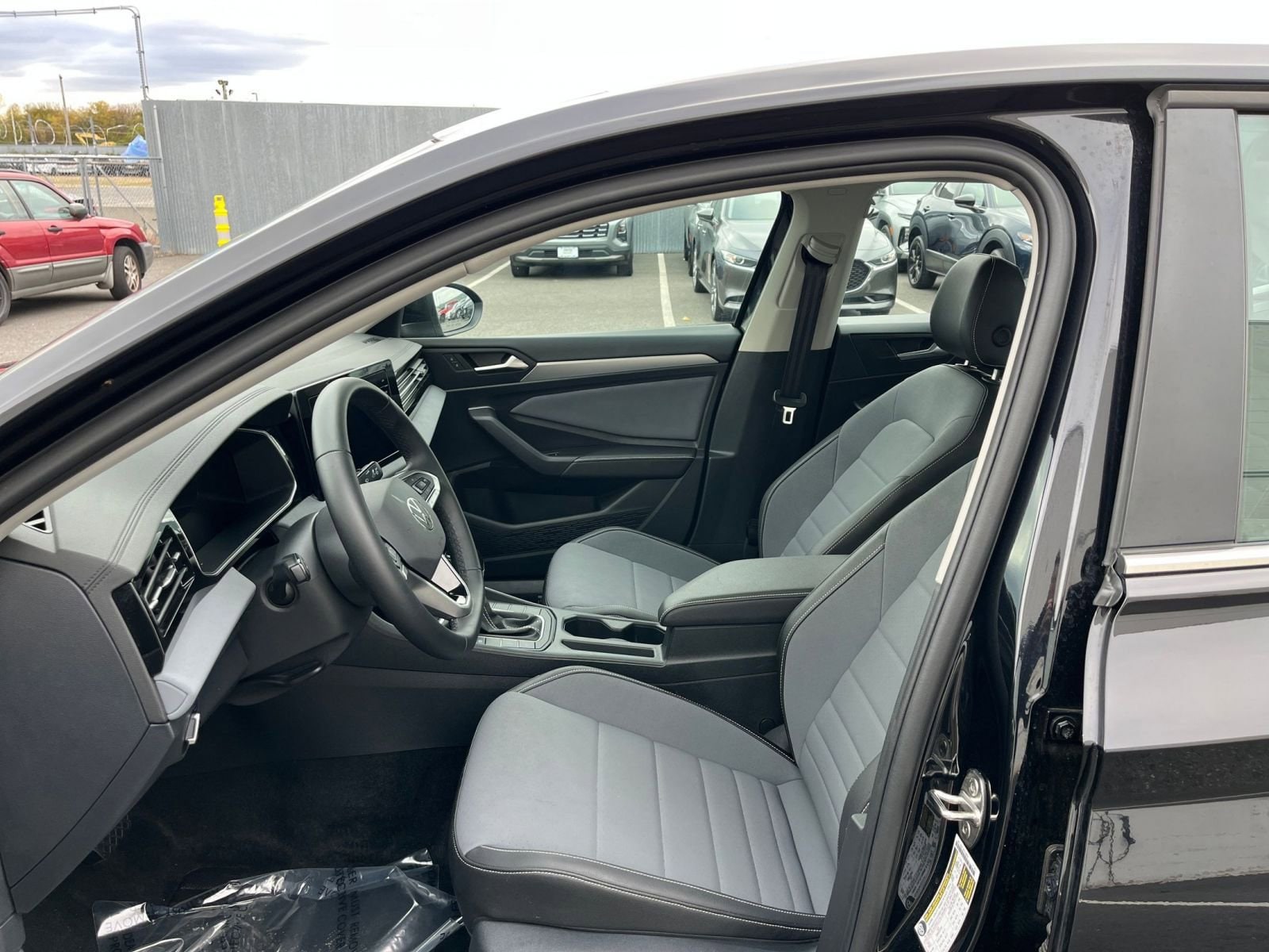 Thumbnail: 2025 Volkswagen Jetta - 25