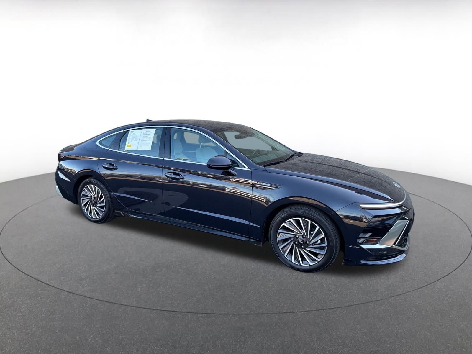 Thumbnail: 2024 Hyundai Sonata - 1