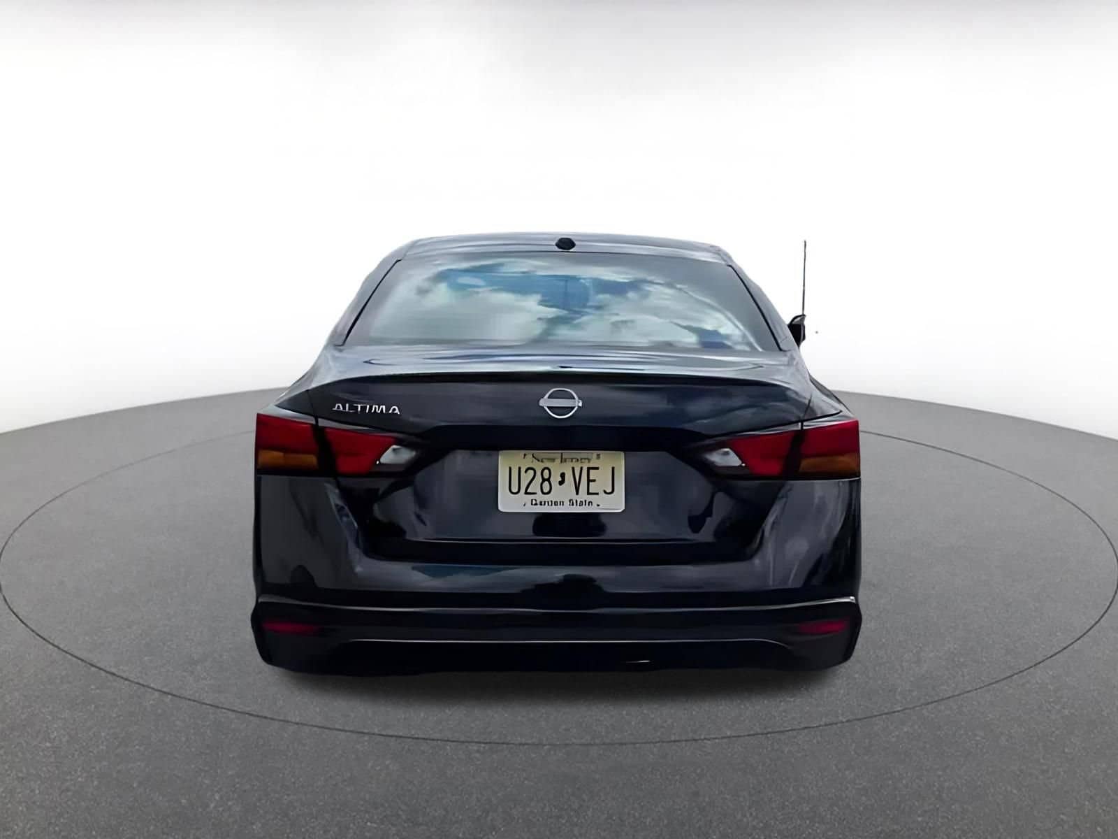 Thumbnail: 2025 Nissan Altima - 11