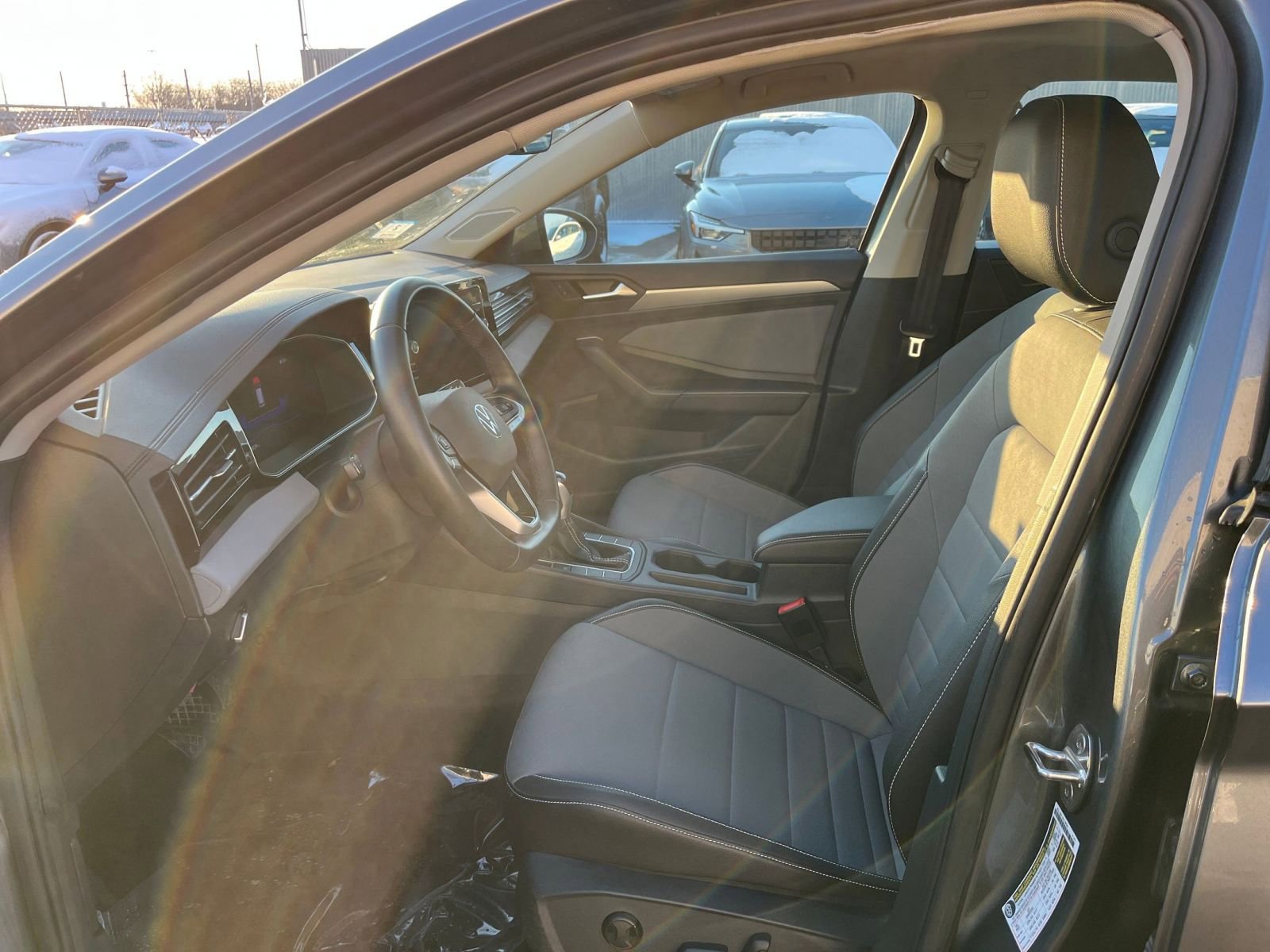 Thumbnail: 2025 Volkswagen Jetta - 25