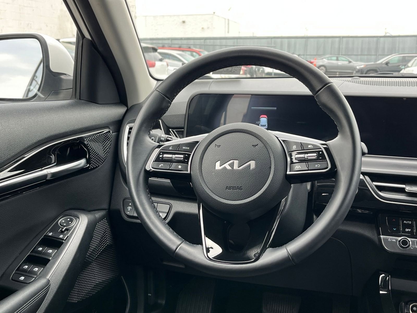 Thumbnail: 2025 Kia Seltos - 28