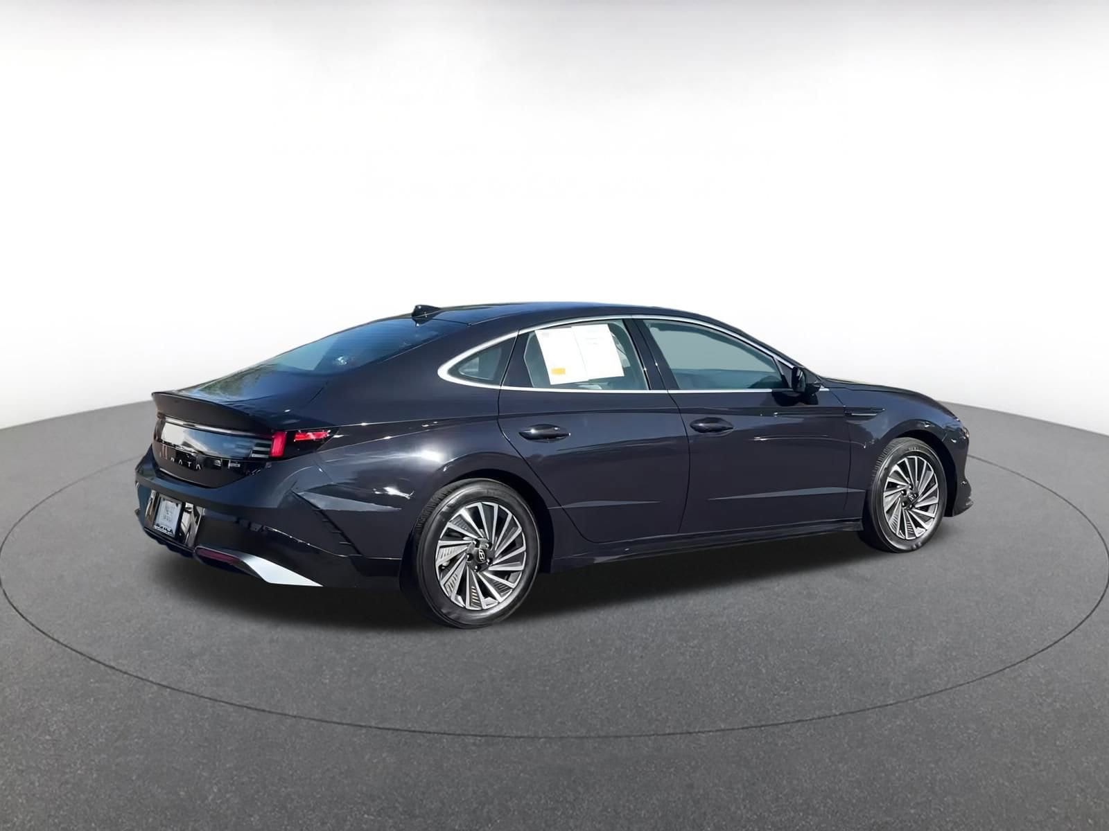 Thumbnail: 2024 Hyundai Sonata - 15