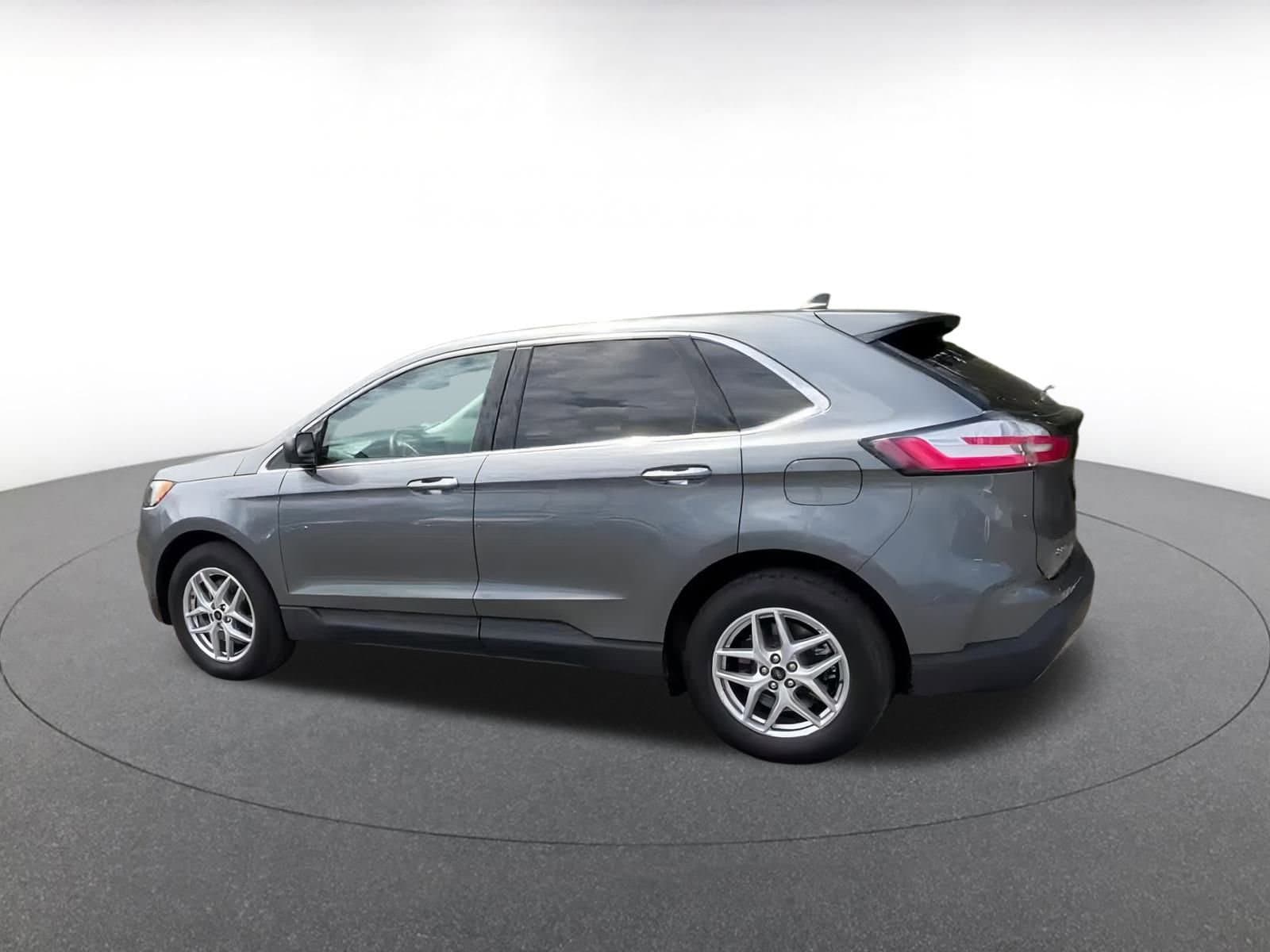Thumbnail: 2024 Ford Edge - 10