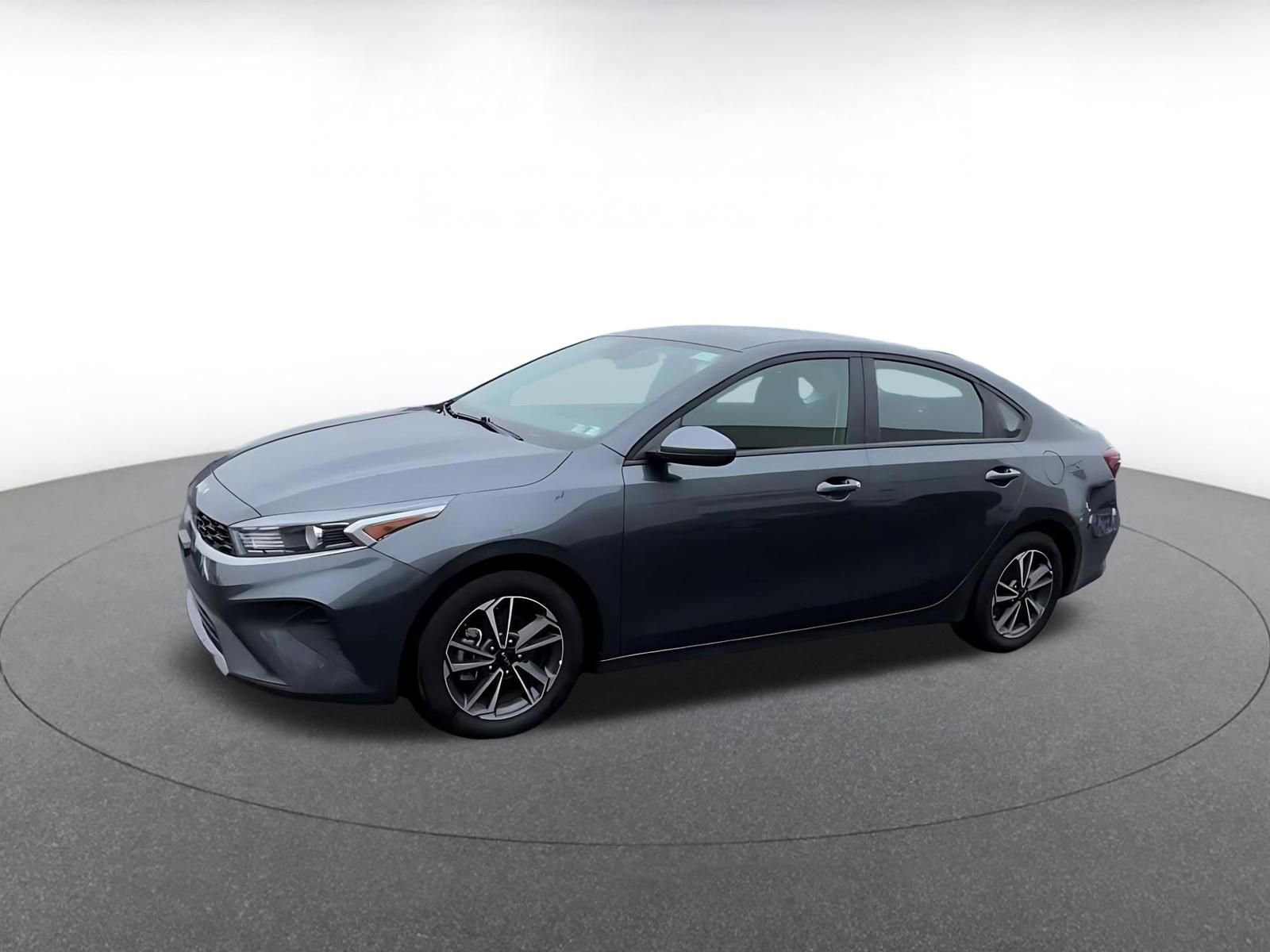 Thumbnail: 2024 Kia Forte - 8