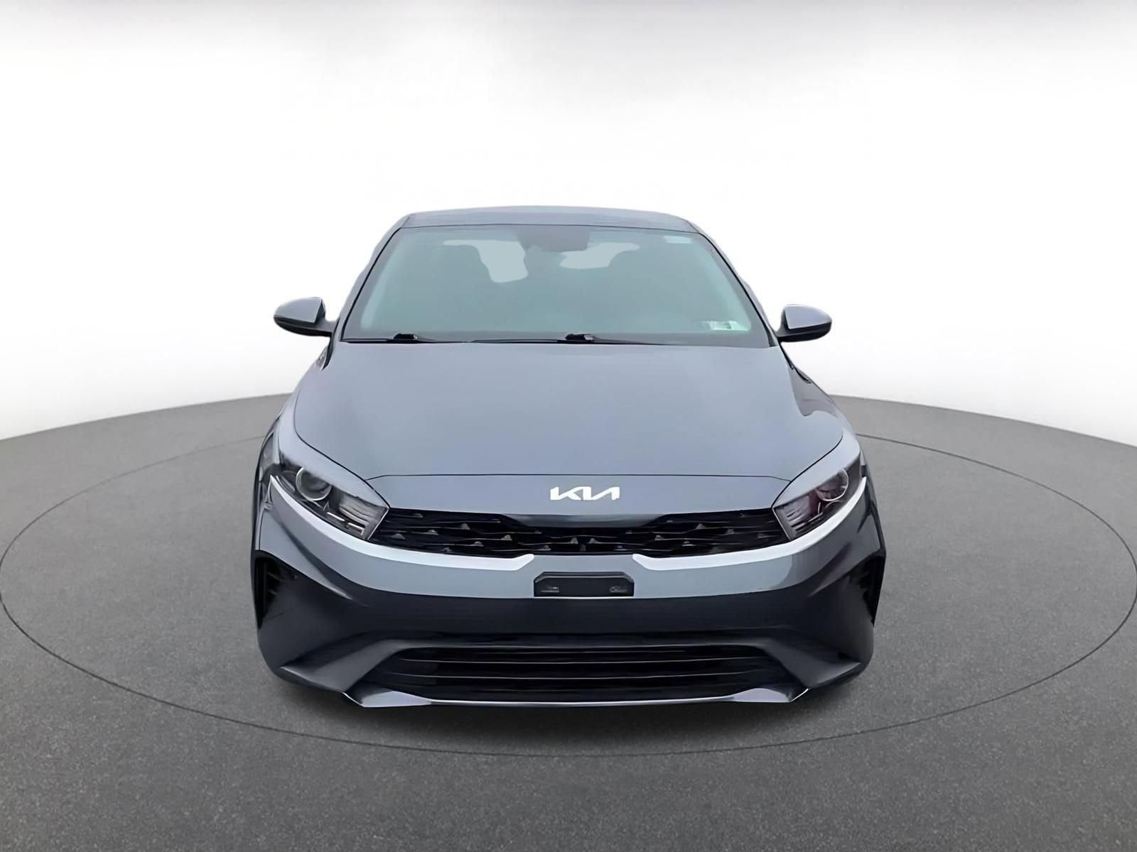 Thumbnail: 2024 Kia Forte - 4