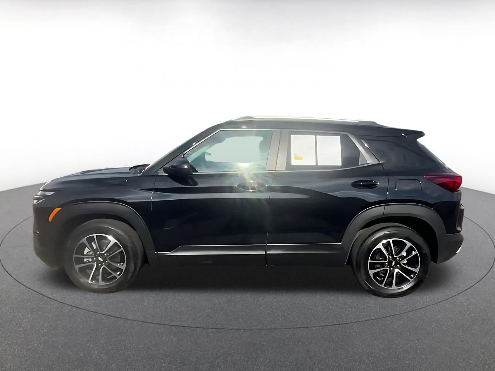 Thumbnail: 2025 Chevrolet TrailBlazer - 9