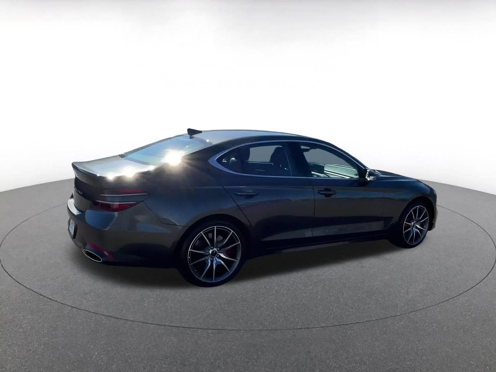 Thumbnail: 2025 Genesis G70 - 12