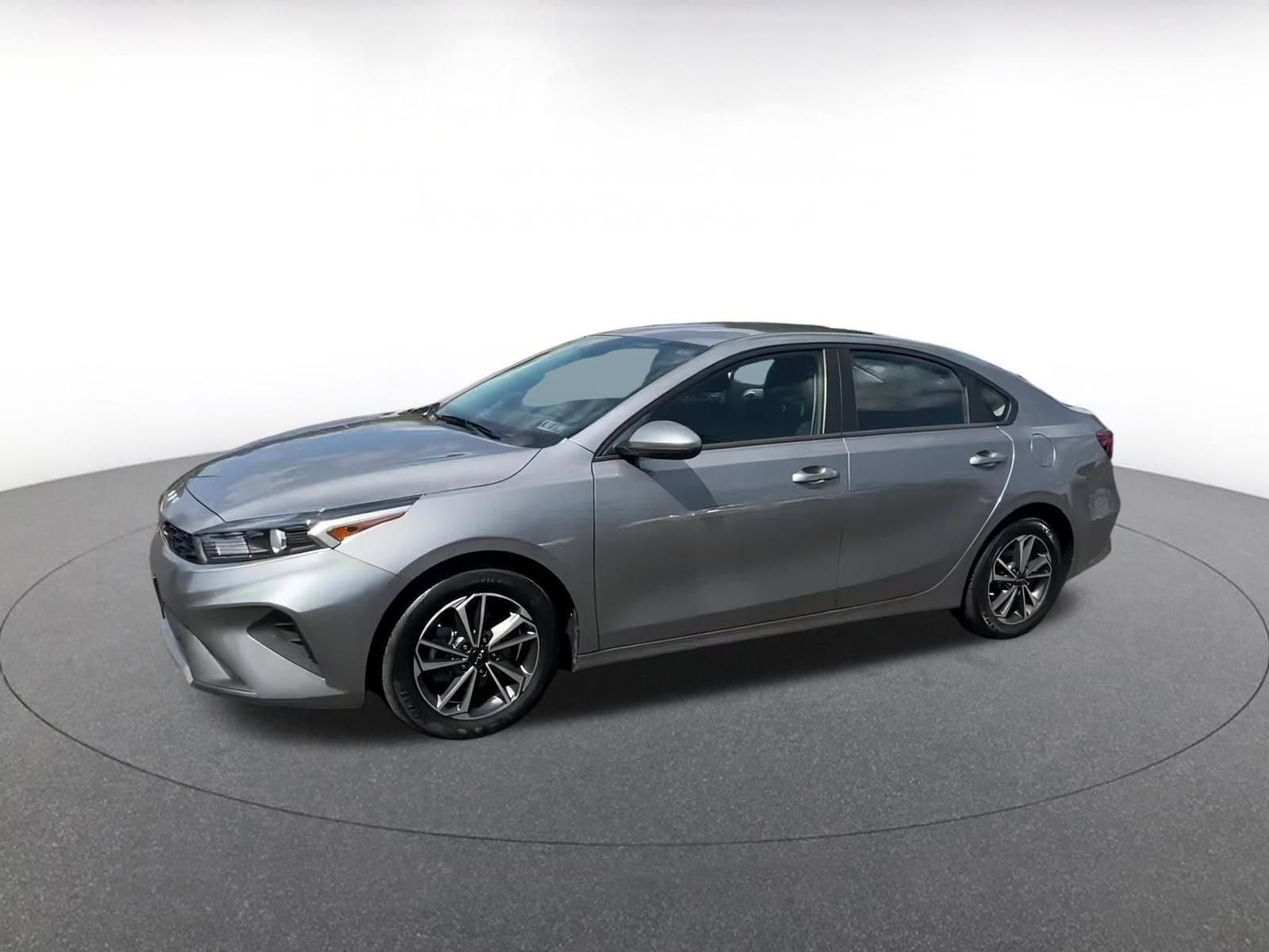 Thumbnail: 2024 Kia Forte - 6