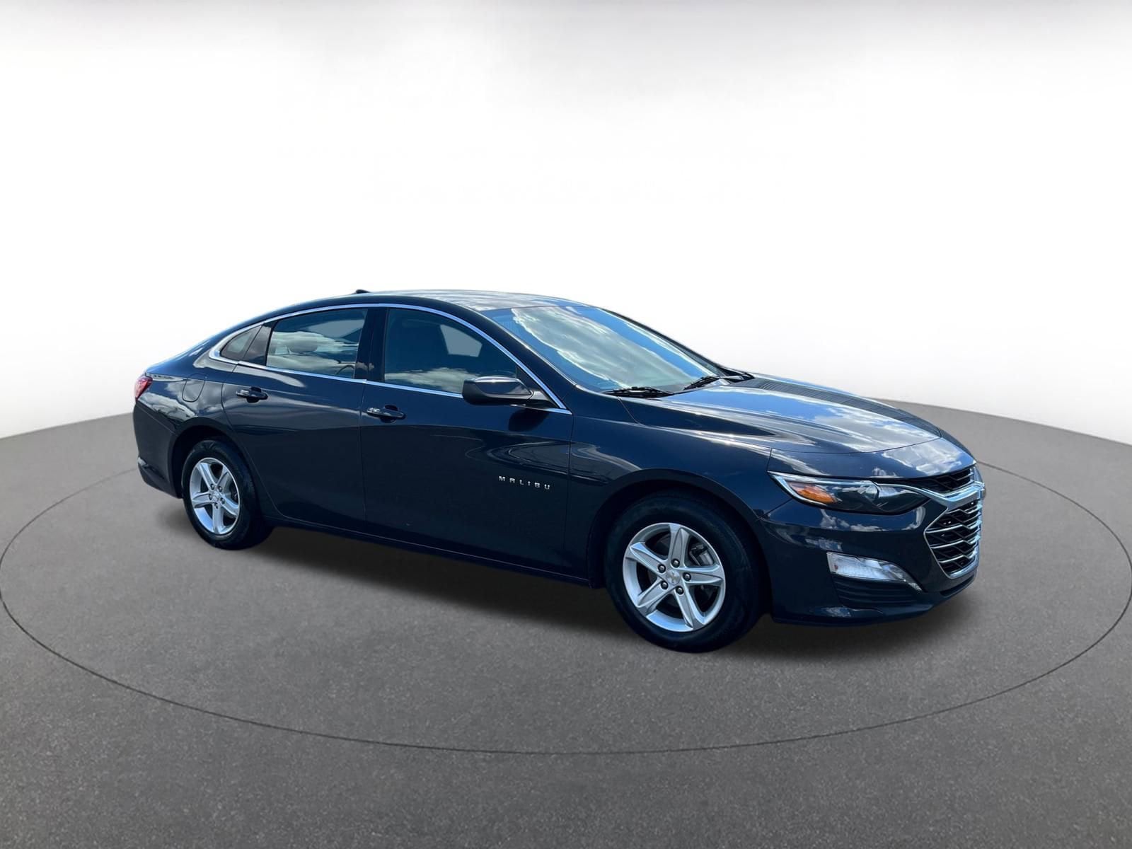 Thumbnail: 2023 Chevrolet Malibu - 1