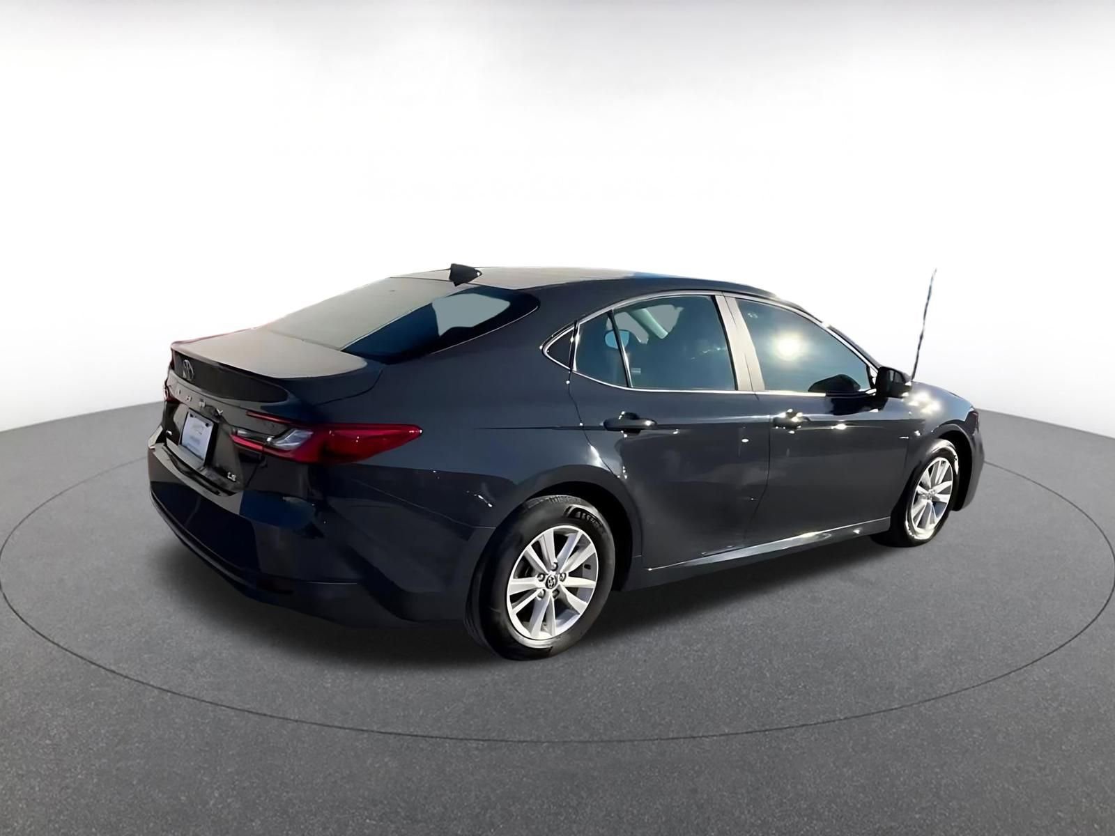 Thumbnail: 2025 Toyota Camry - 12