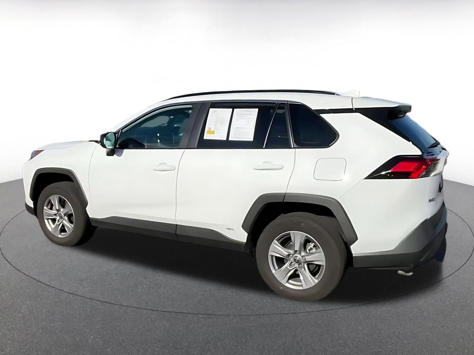 Thumbnail: 2025 Toyota RAV4 - 10