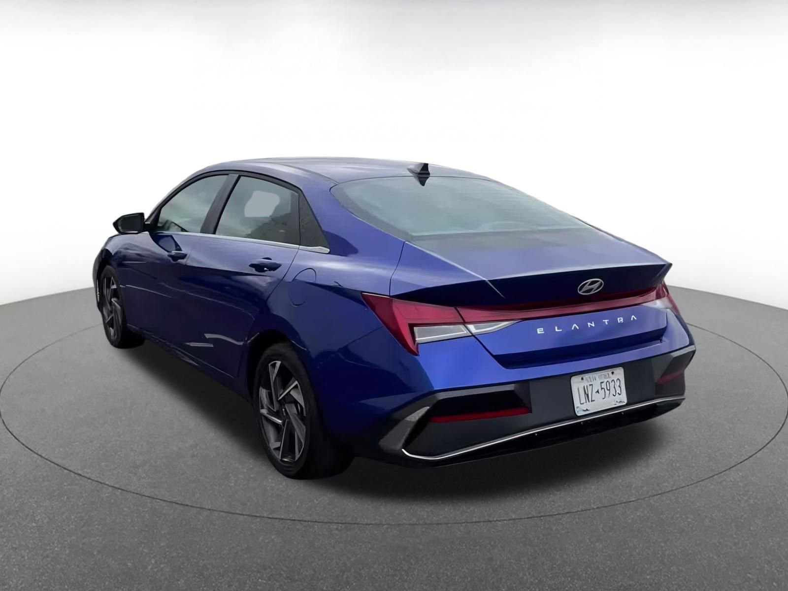 Thumbnail: 2025 Hyundai Elantra - 11