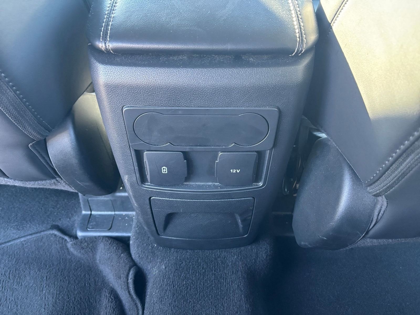 Thumbnail: 2023 Ford Explorer - 25