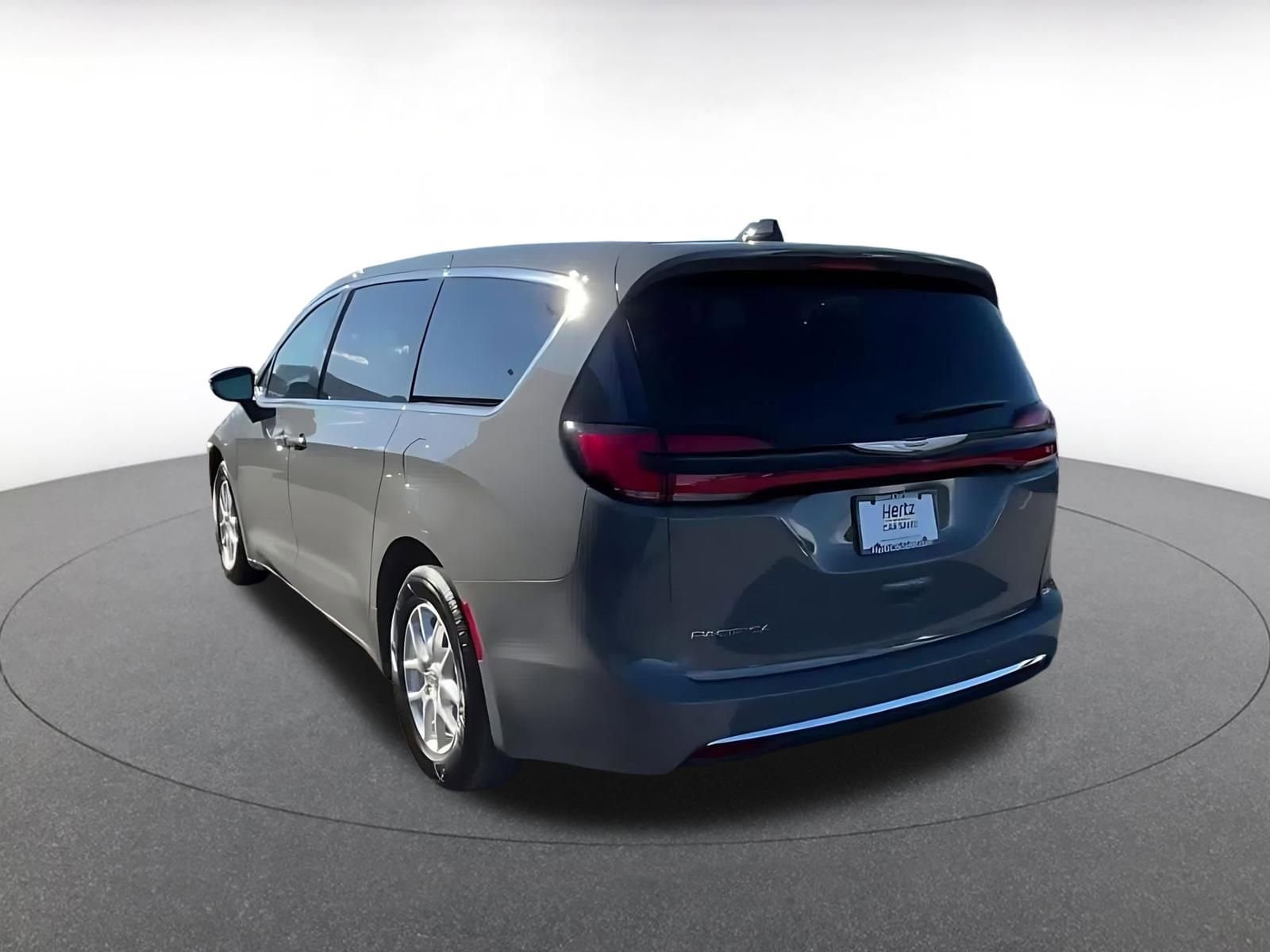 Thumbnail: 2025 Chrysler Pacifica - 11