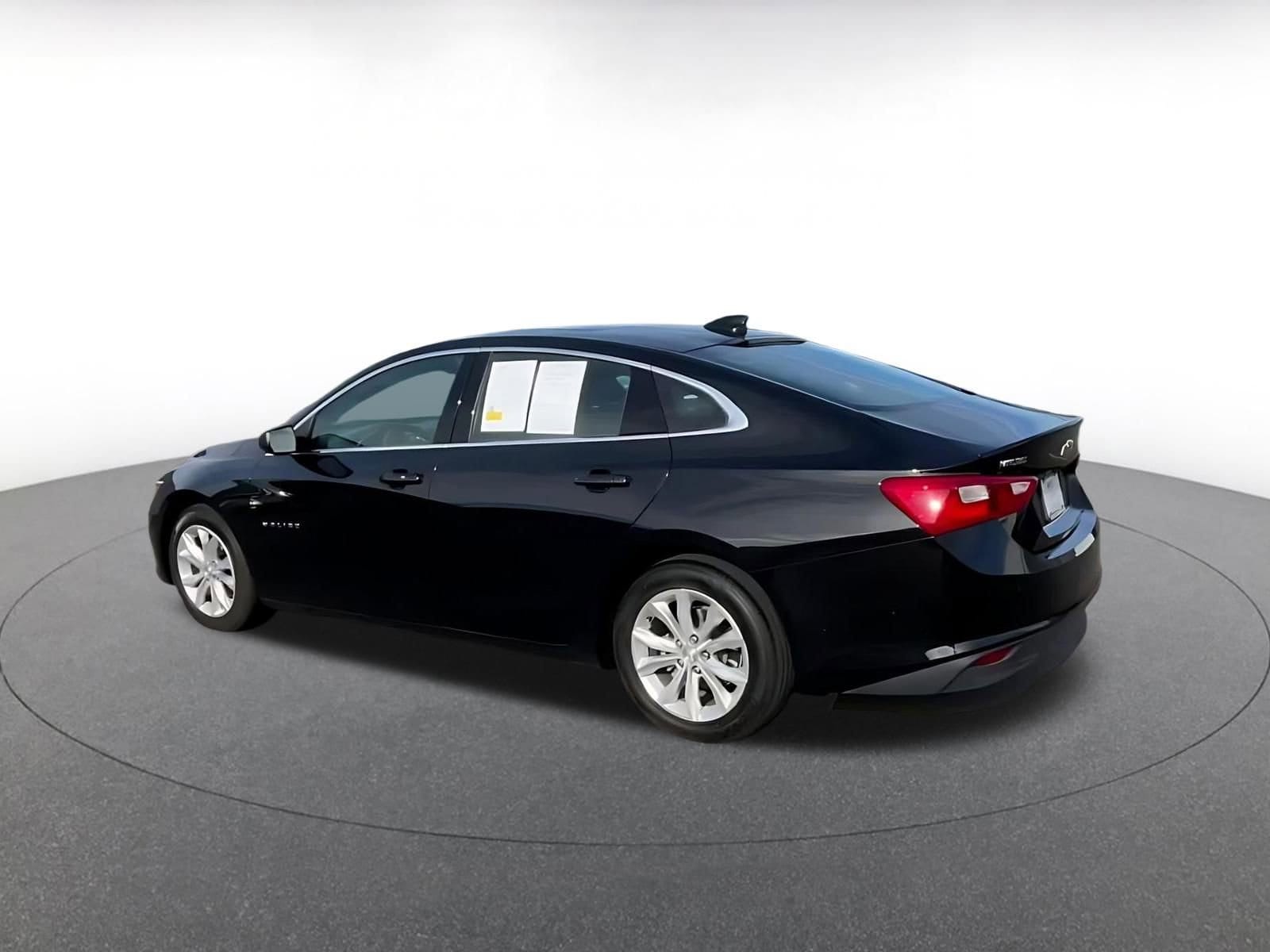 Thumbnail: 2024 Chevrolet Malibu - 10