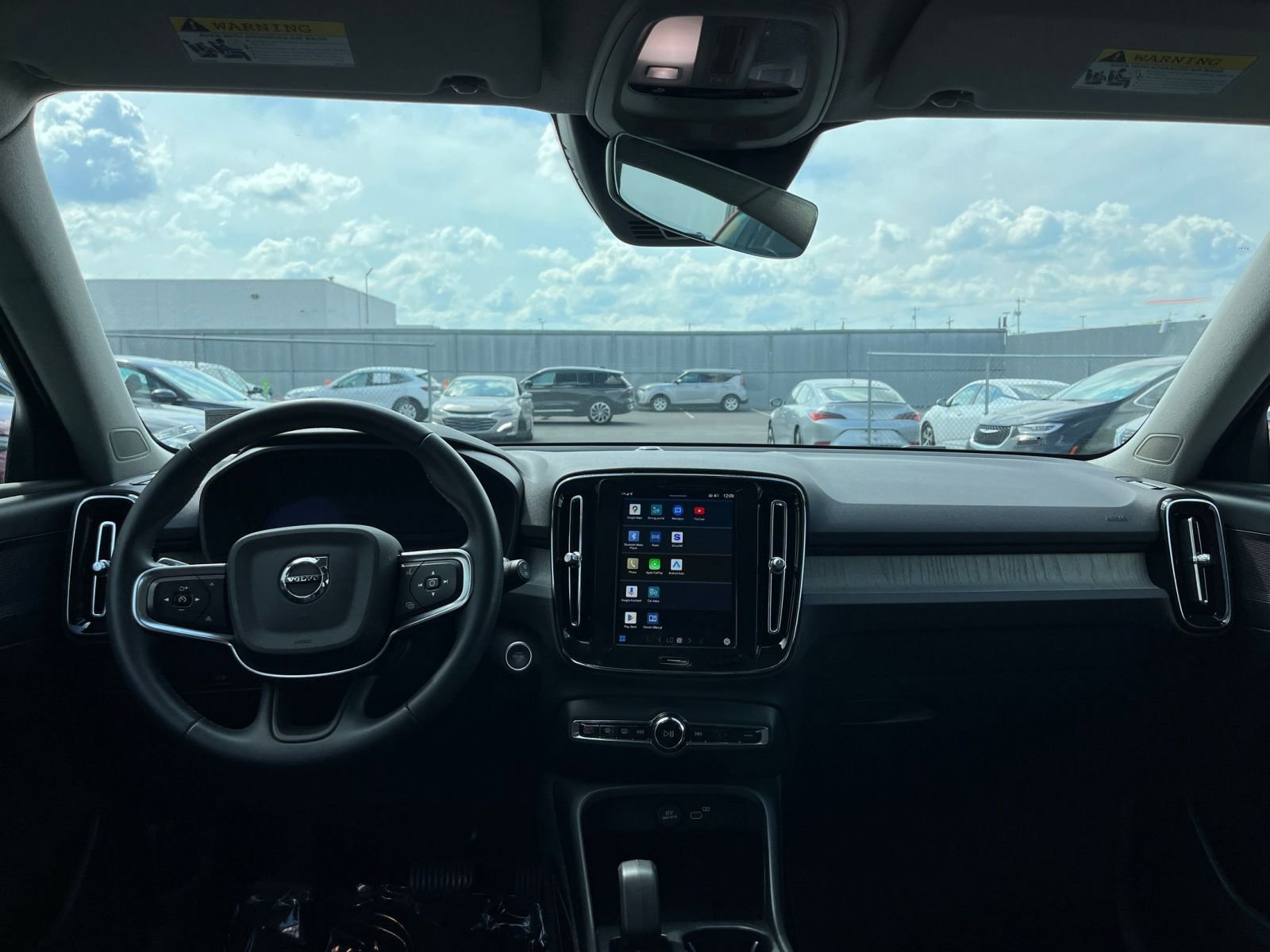 Thumbnail: 2024 Volvo XC40 - 33