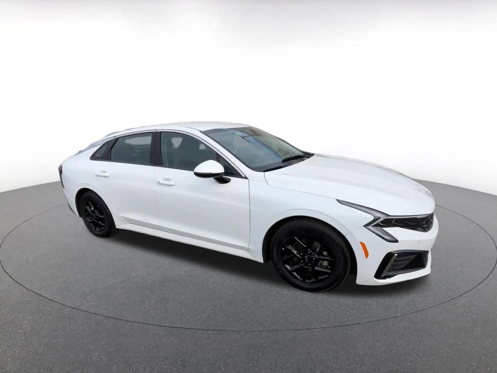 Thumbnail: 2025 Kia K5 - 2