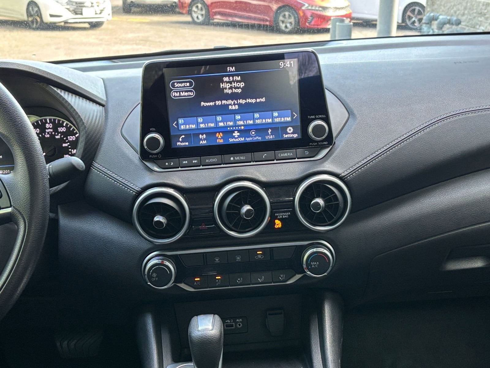 2023 Nissan Sentra SV 18