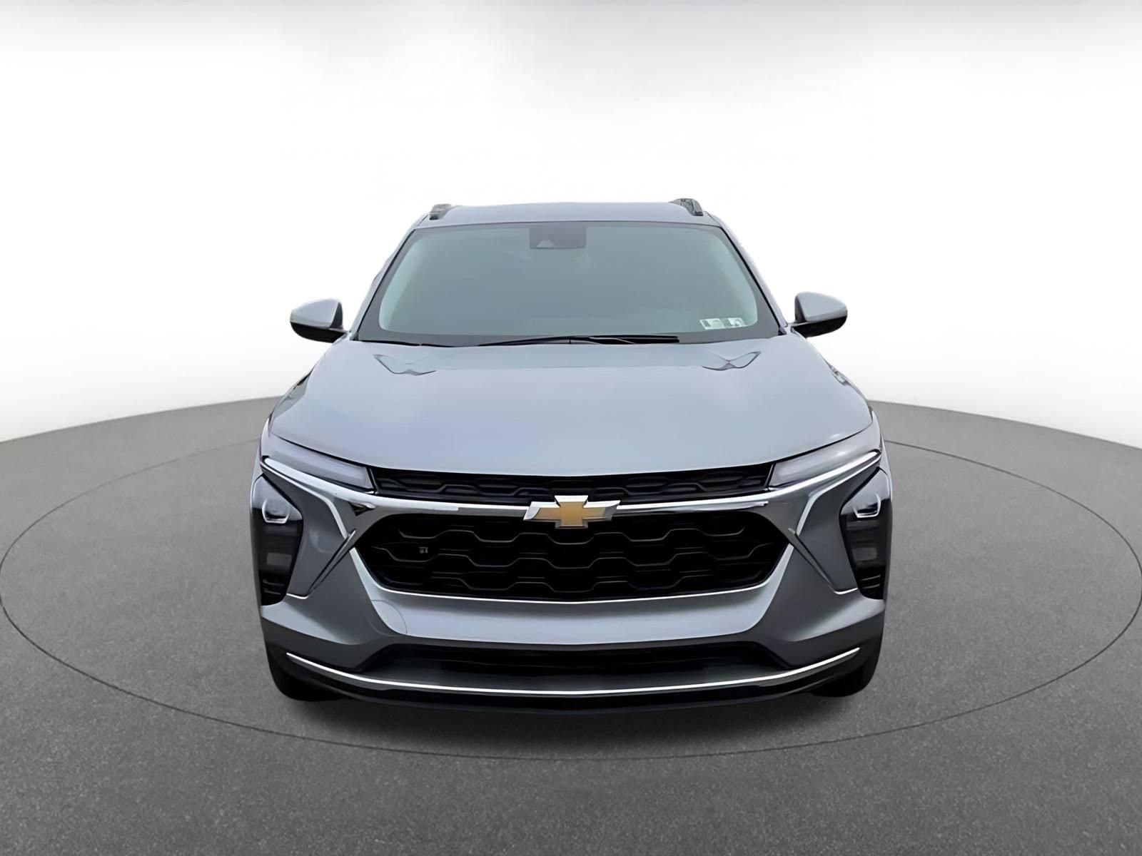 Thumbnail: 2025 Chevrolet Trax - 4