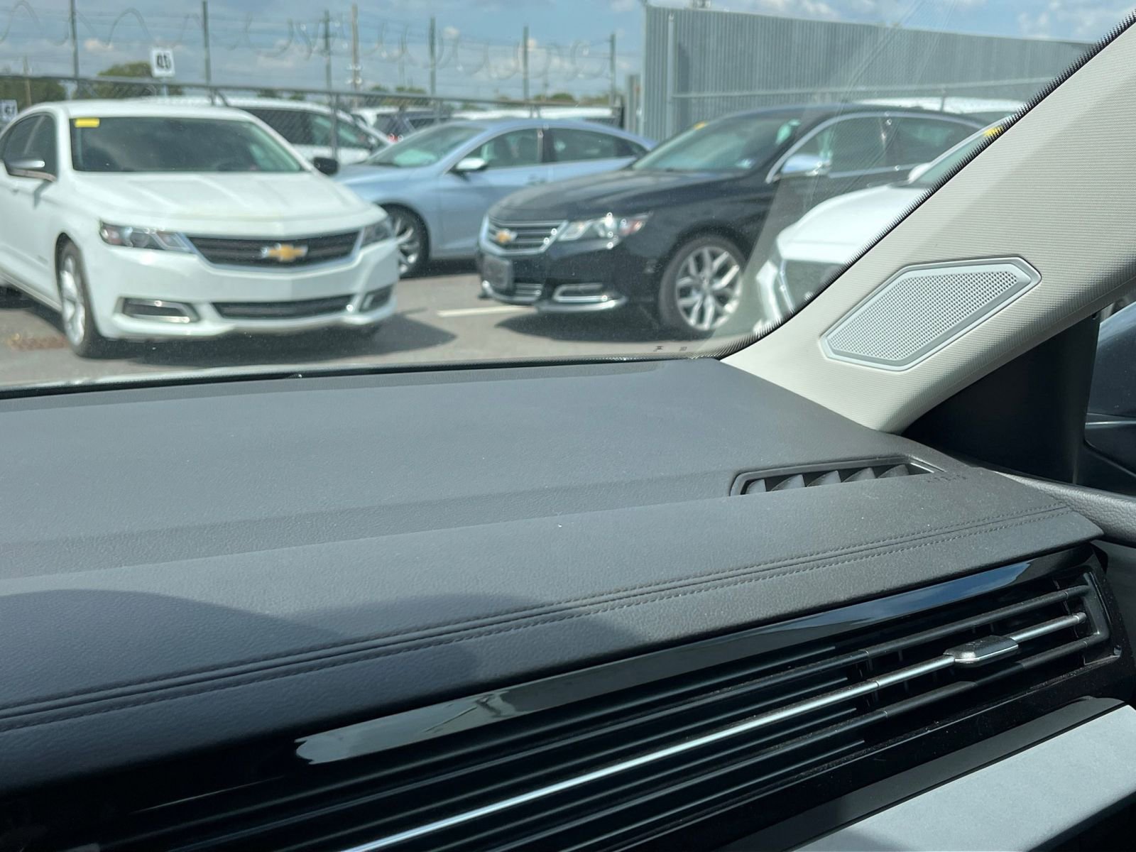 Thumbnail: 2025 Volkswagen Jetta - 34