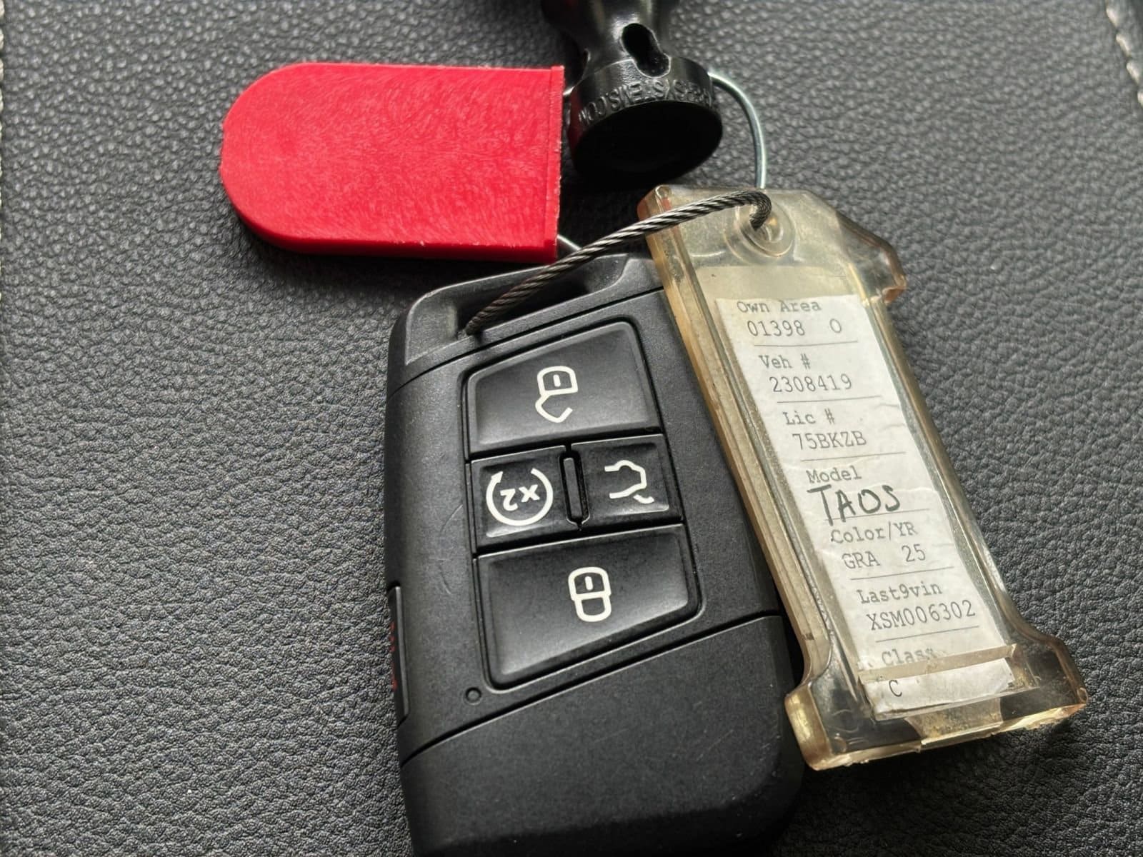 Thumbnail: 2025 Volkswagen Taos - 25