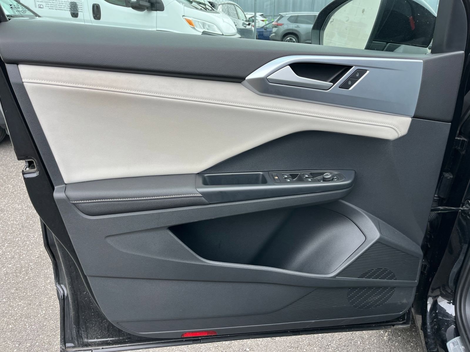 Thumbnail: 2025 Volkswagen Taos - 20