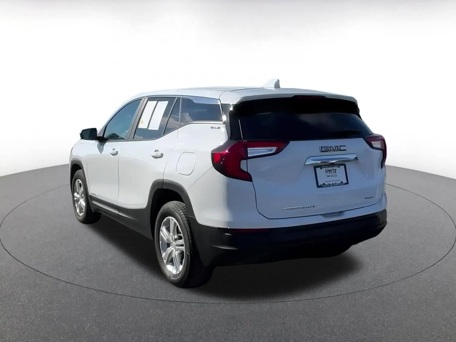 2024 GMC Terrain SLE 11