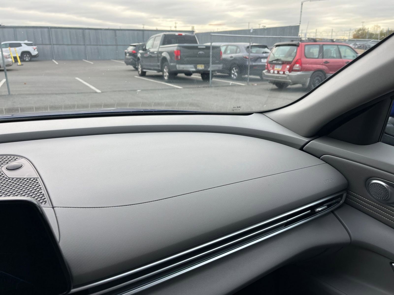 Thumbnail: 2025 Hyundai Elantra - 34