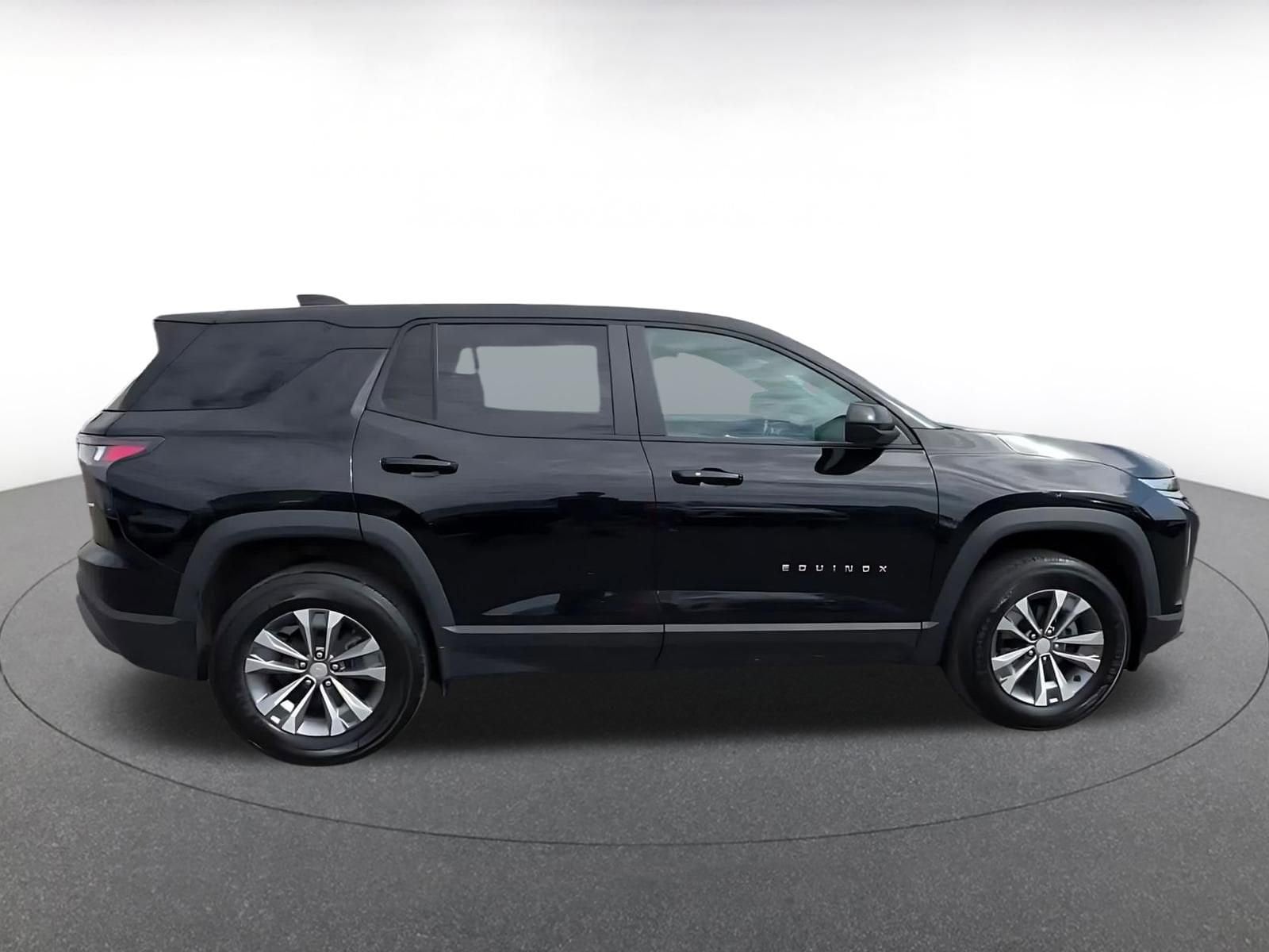 Thumbnail: 2025 Chevrolet Equinox - 16