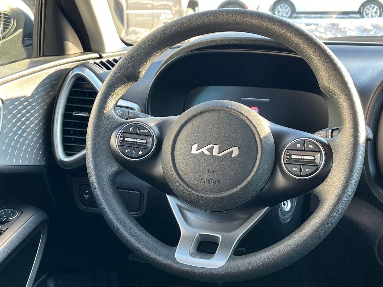 Thumbnail: 2025 Kia Soul - 25