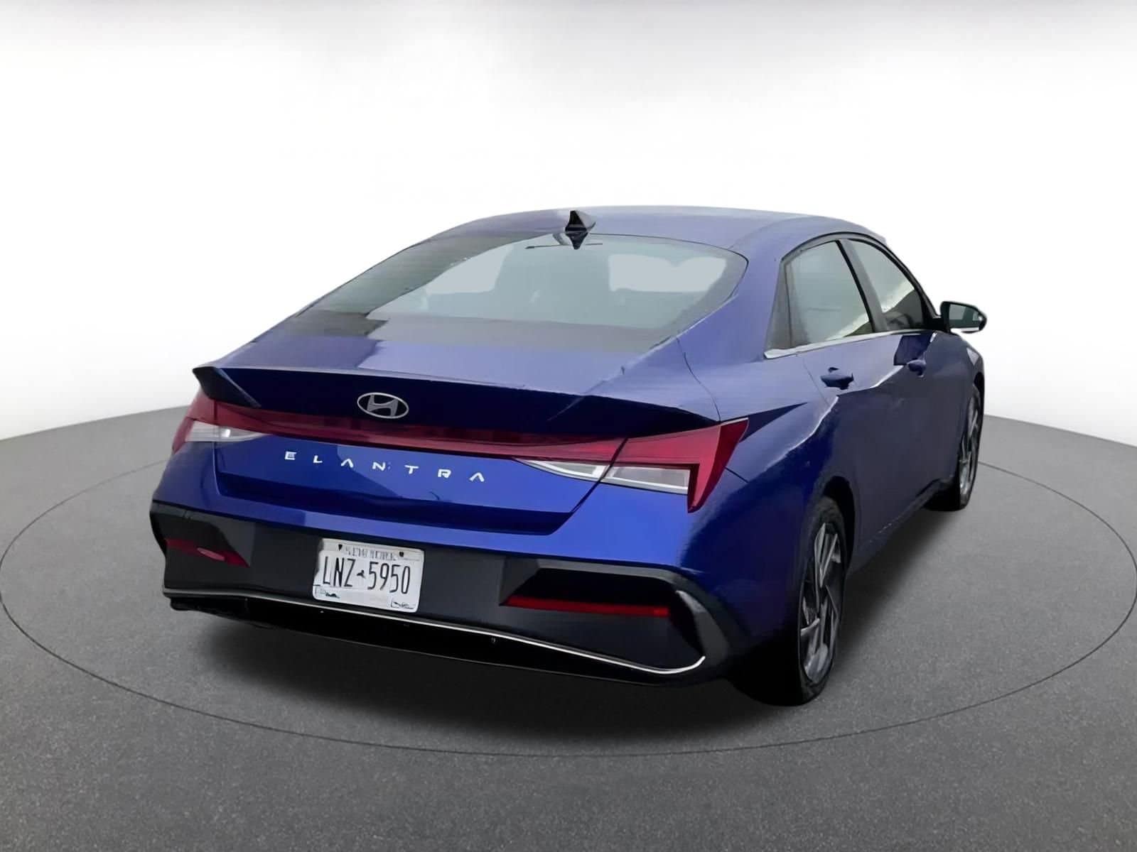 Thumbnail: 2025 Hyundai Elantra - 14