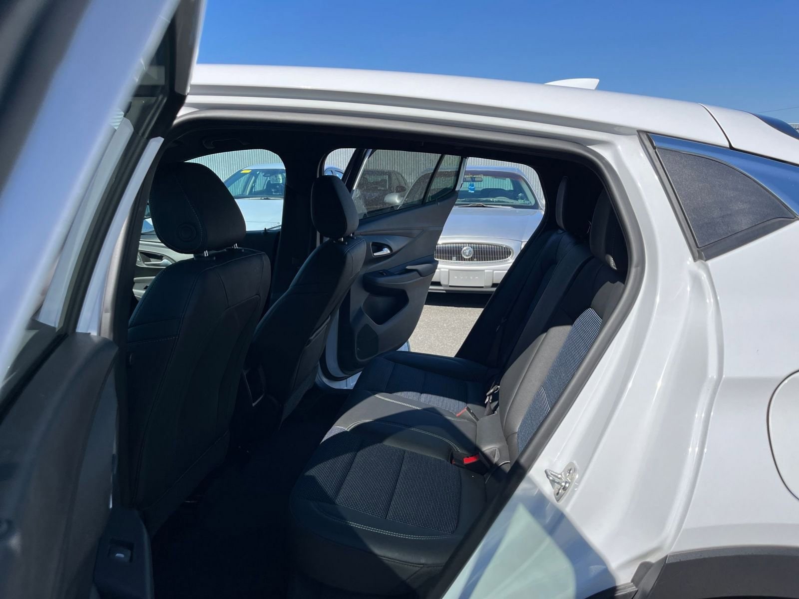 Thumbnail: 2025 Buick Envista - 25