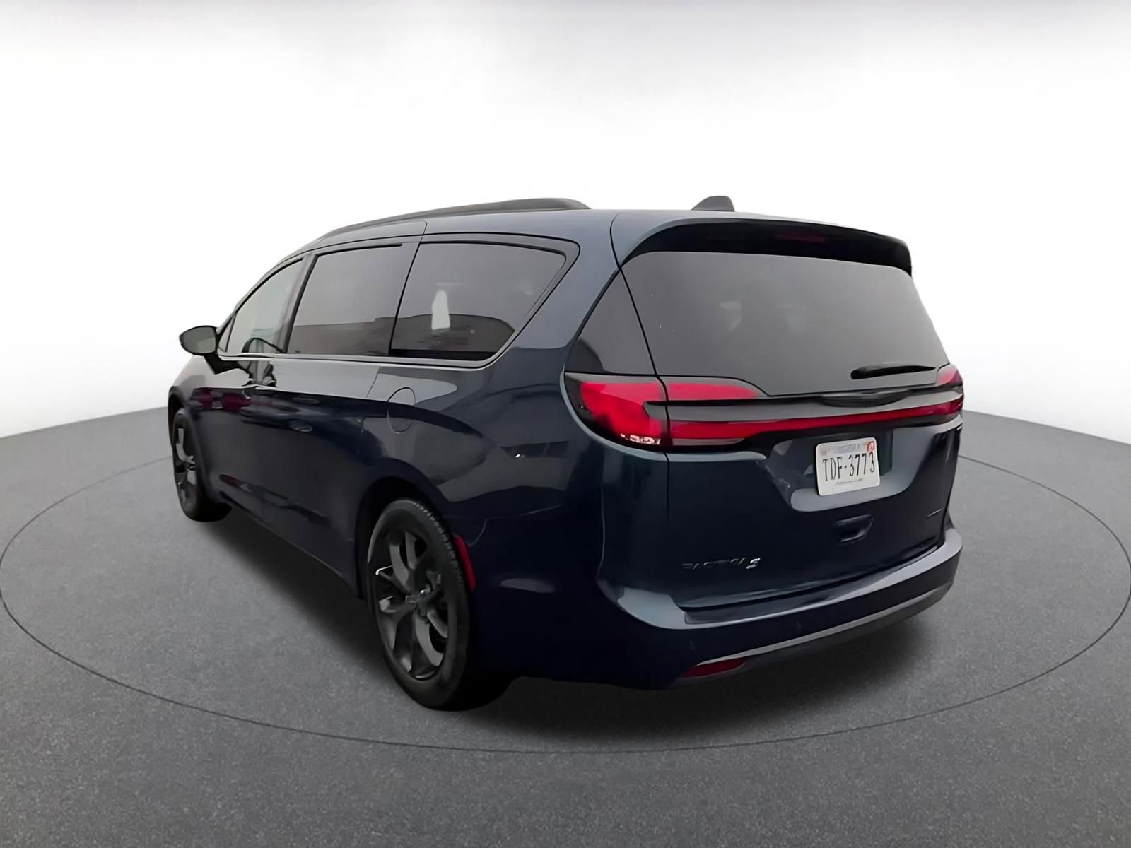 Thumbnail: 2025 Chrysler Pacifica - 11