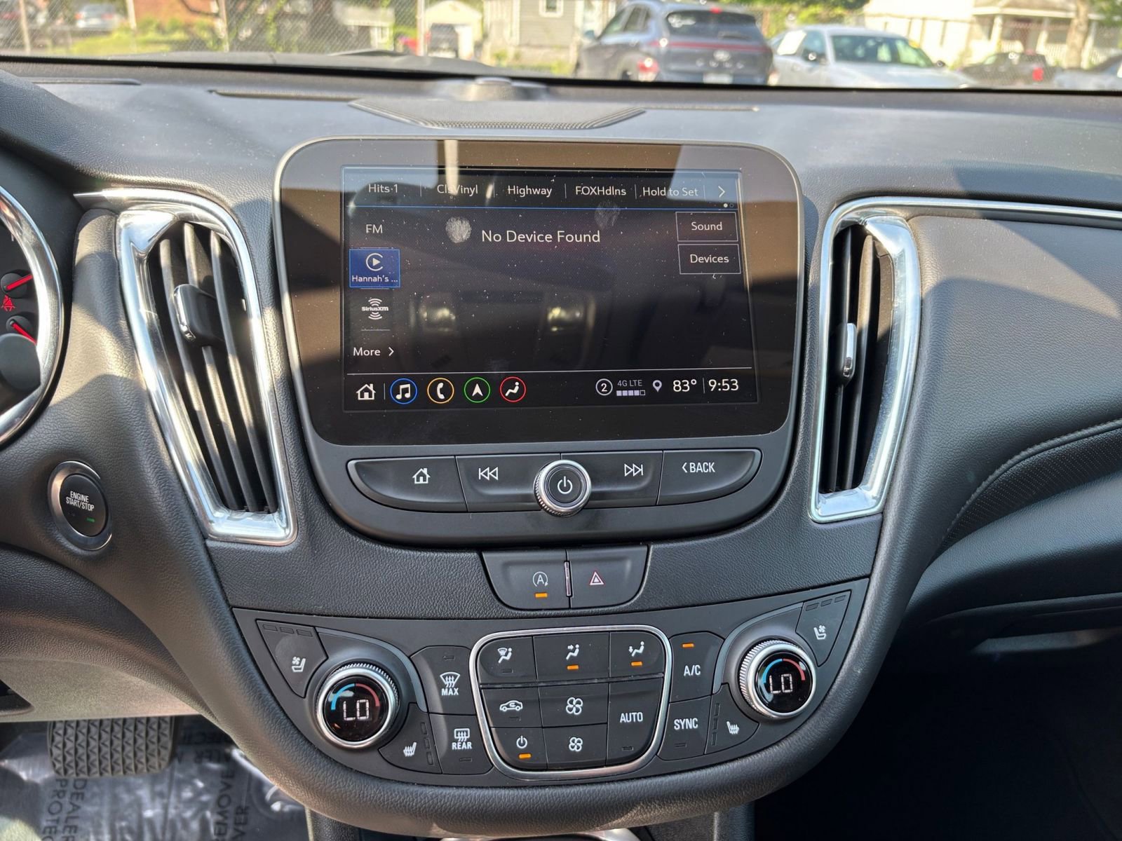 Thumbnail: 2024 Chevrolet Malibu - 21