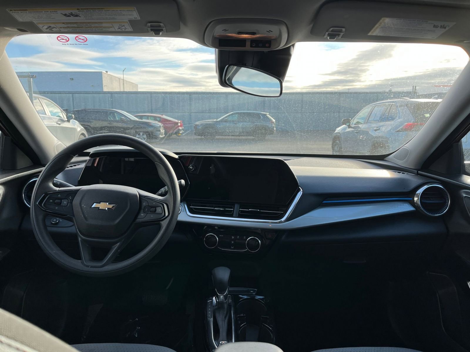 Thumbnail: 2025 Chevrolet Trax - 32