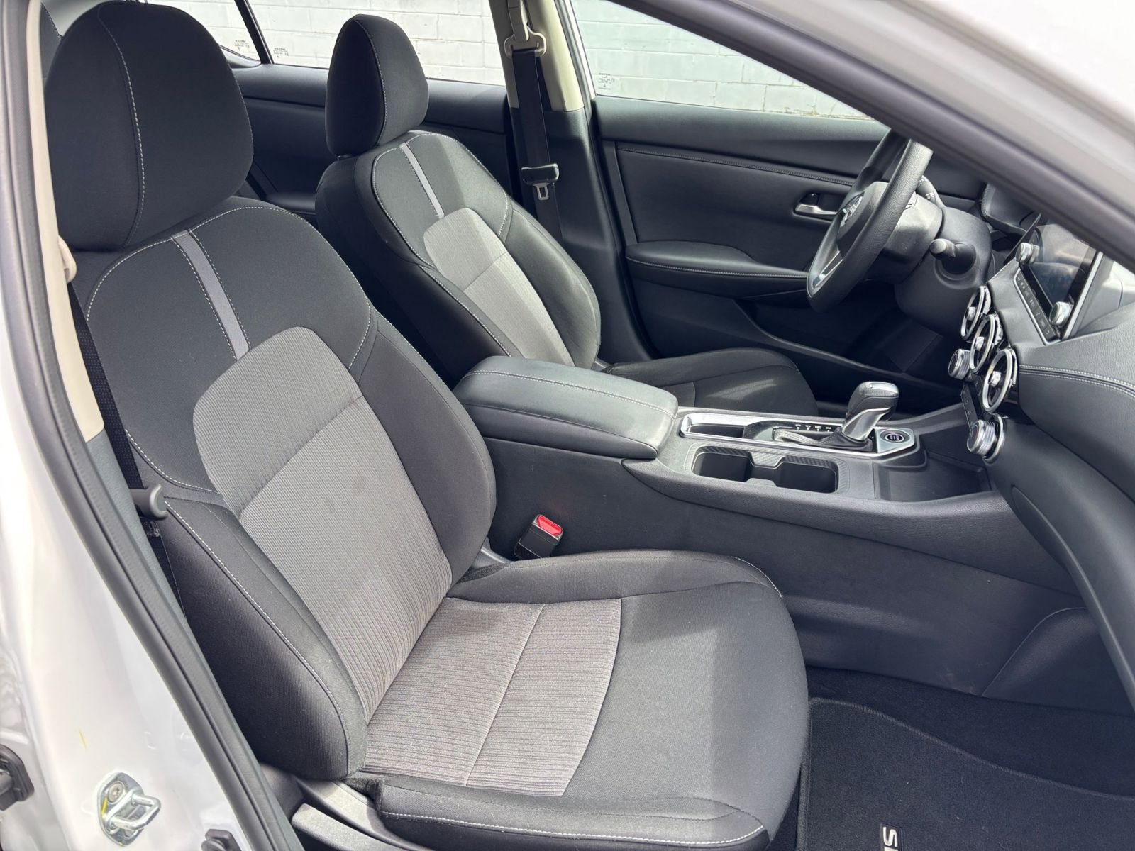 2024 Nissan Sentra SV 27