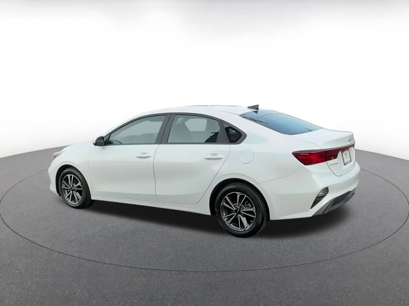 2024 Kia Forte LXS 8