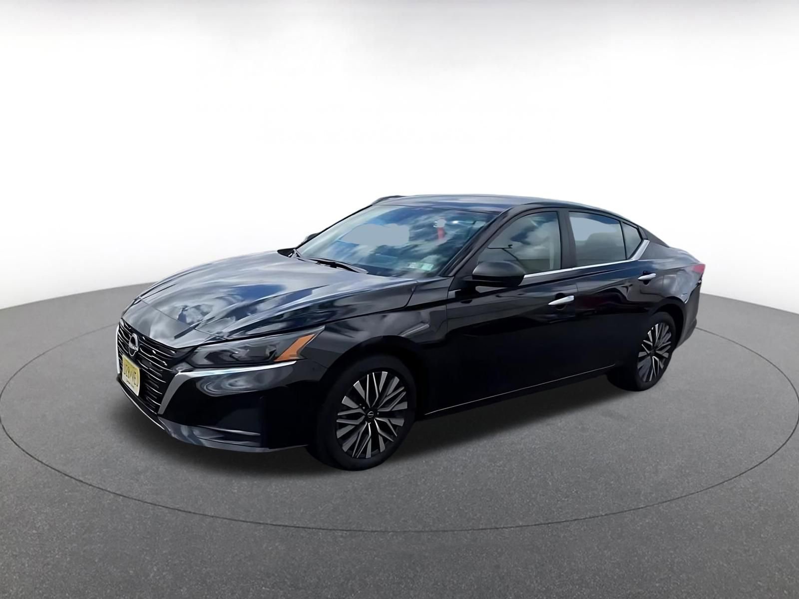 Thumbnail: 2025 Nissan Altima - 7