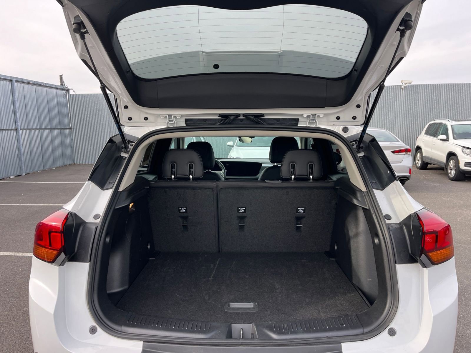 Thumbnail: 2025 Buick Encore GX - 30