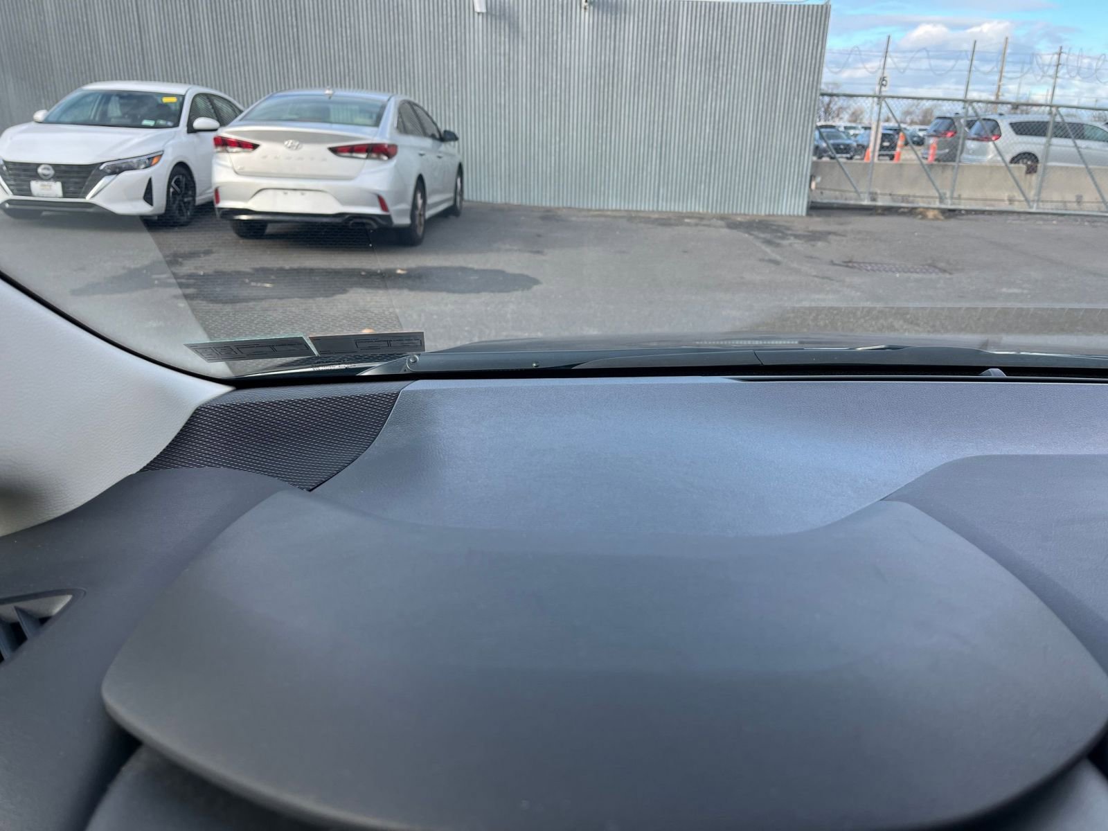 Thumbnail: 2025 Toyota Corolla - 33