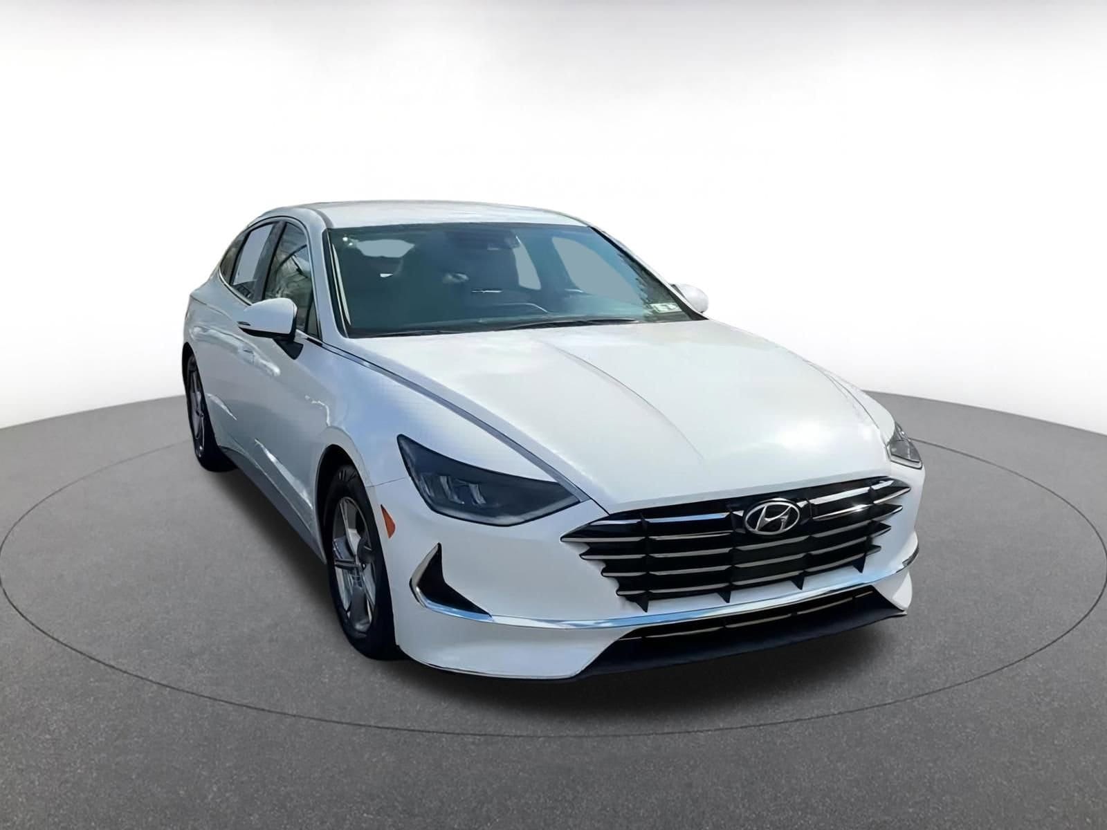 2023 Hyundai Sonata SE 3