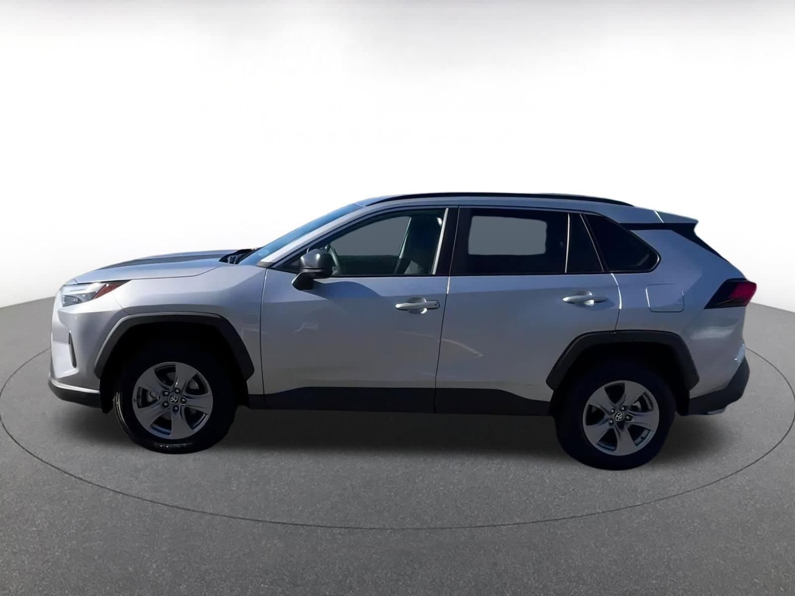 Thumbnail: 2025 Toyota RAV4 - 9