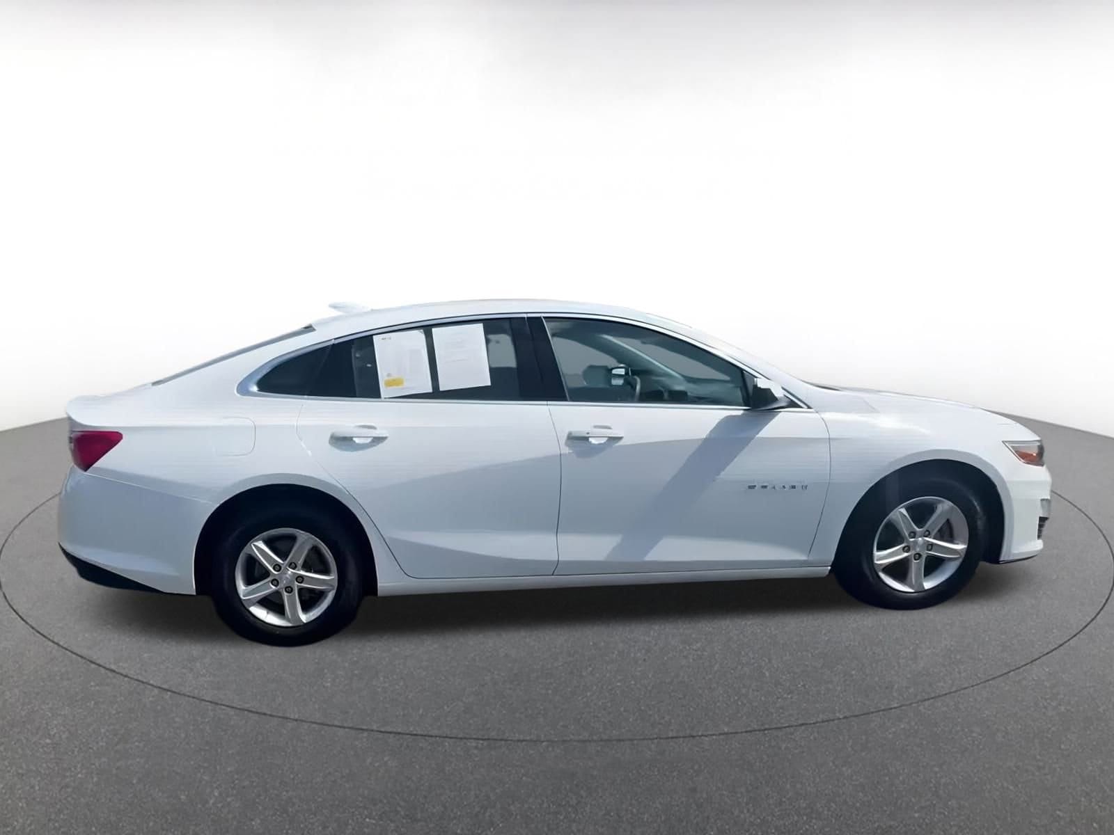 Thumbnail: 2024 Chevrolet Malibu - 16