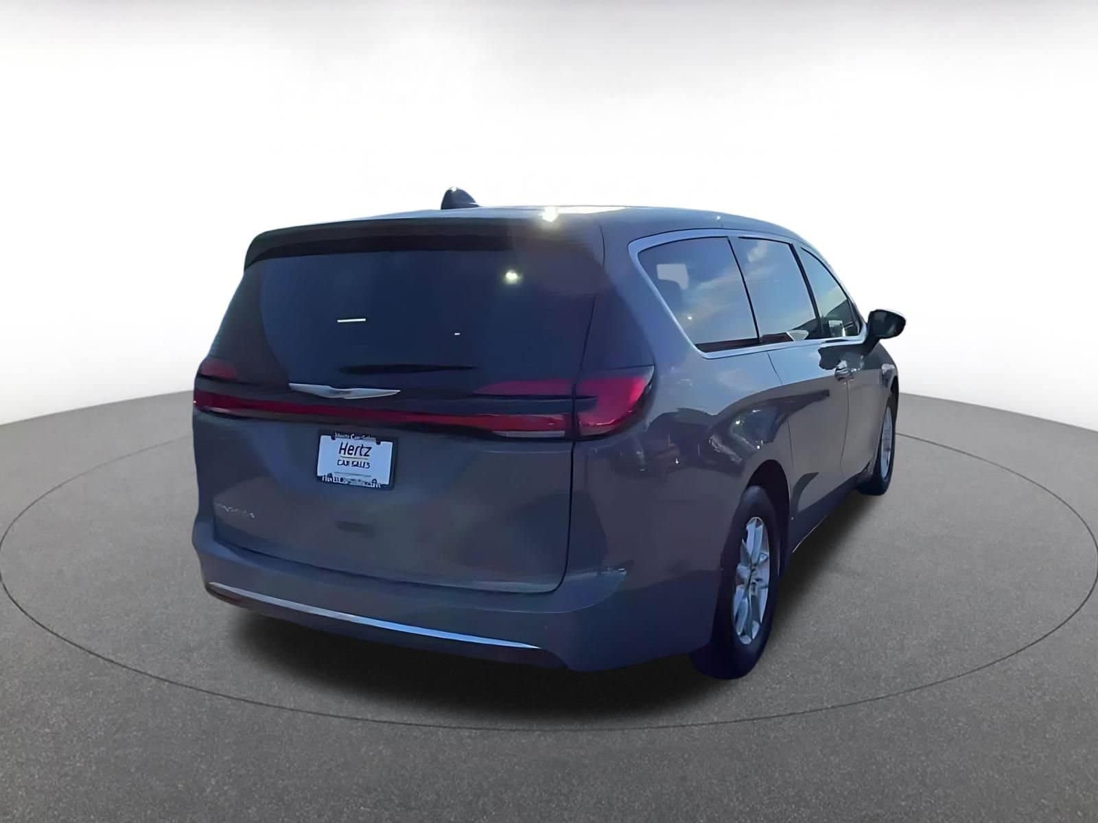 Thumbnail: 2025 Chrysler Pacifica - 14