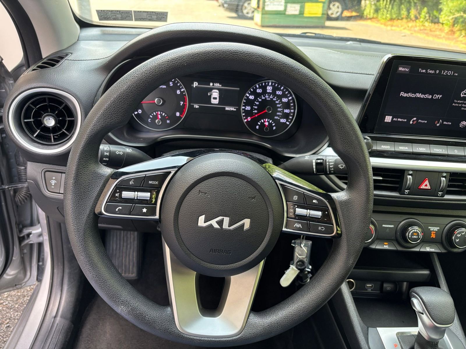Thumbnail: 2024 Kia Forte - 28