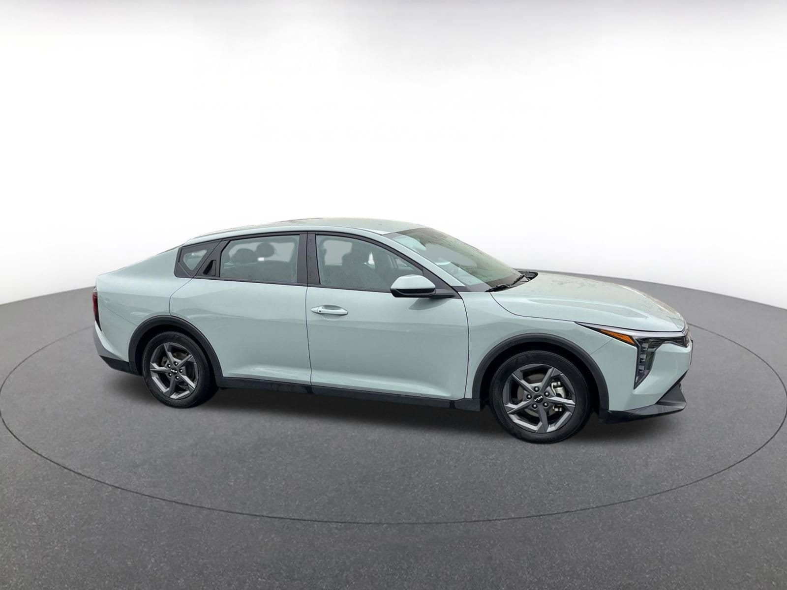 Thumbnail: 2025 Kia K4 - 1